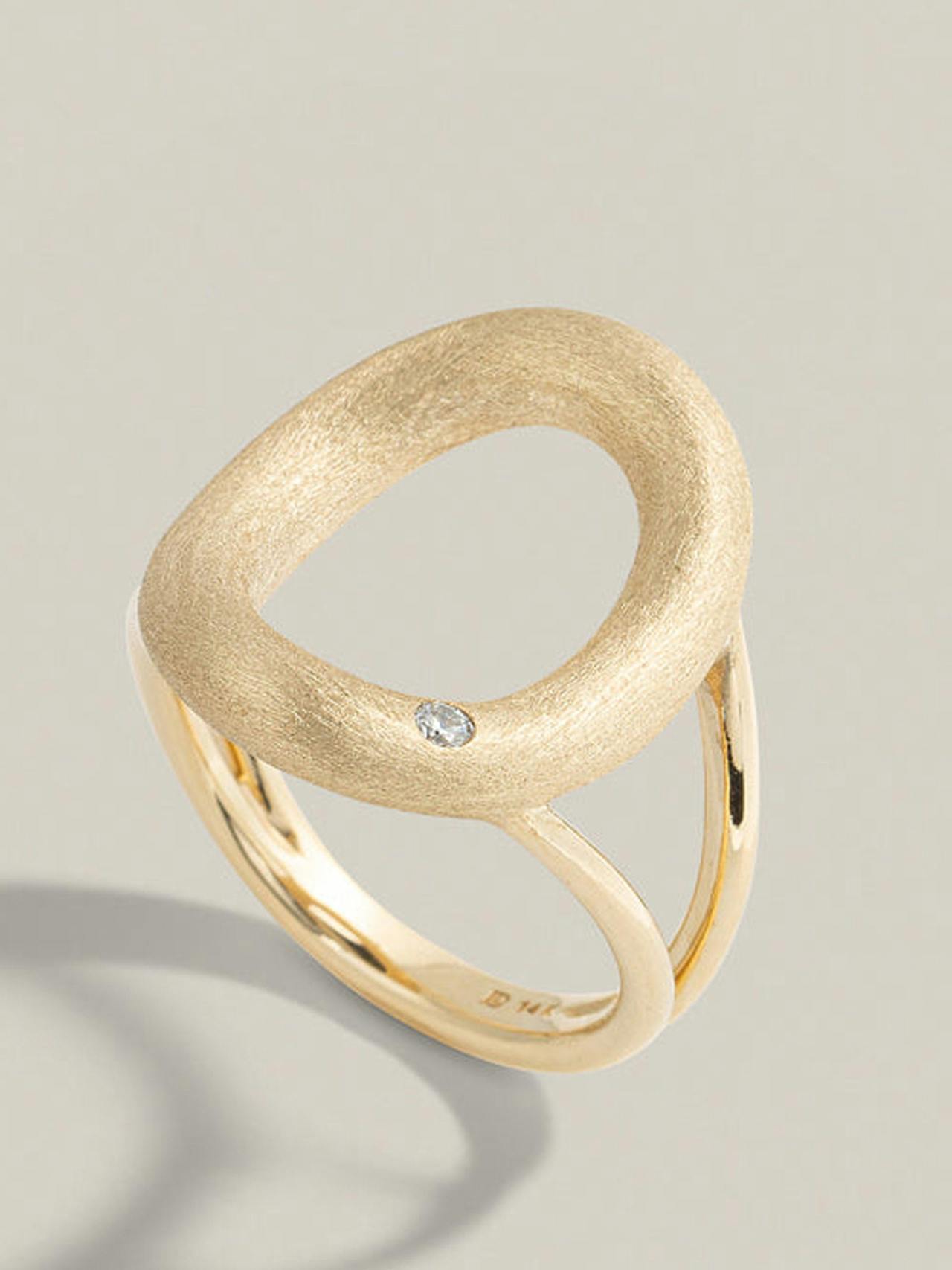 Gold dust ring