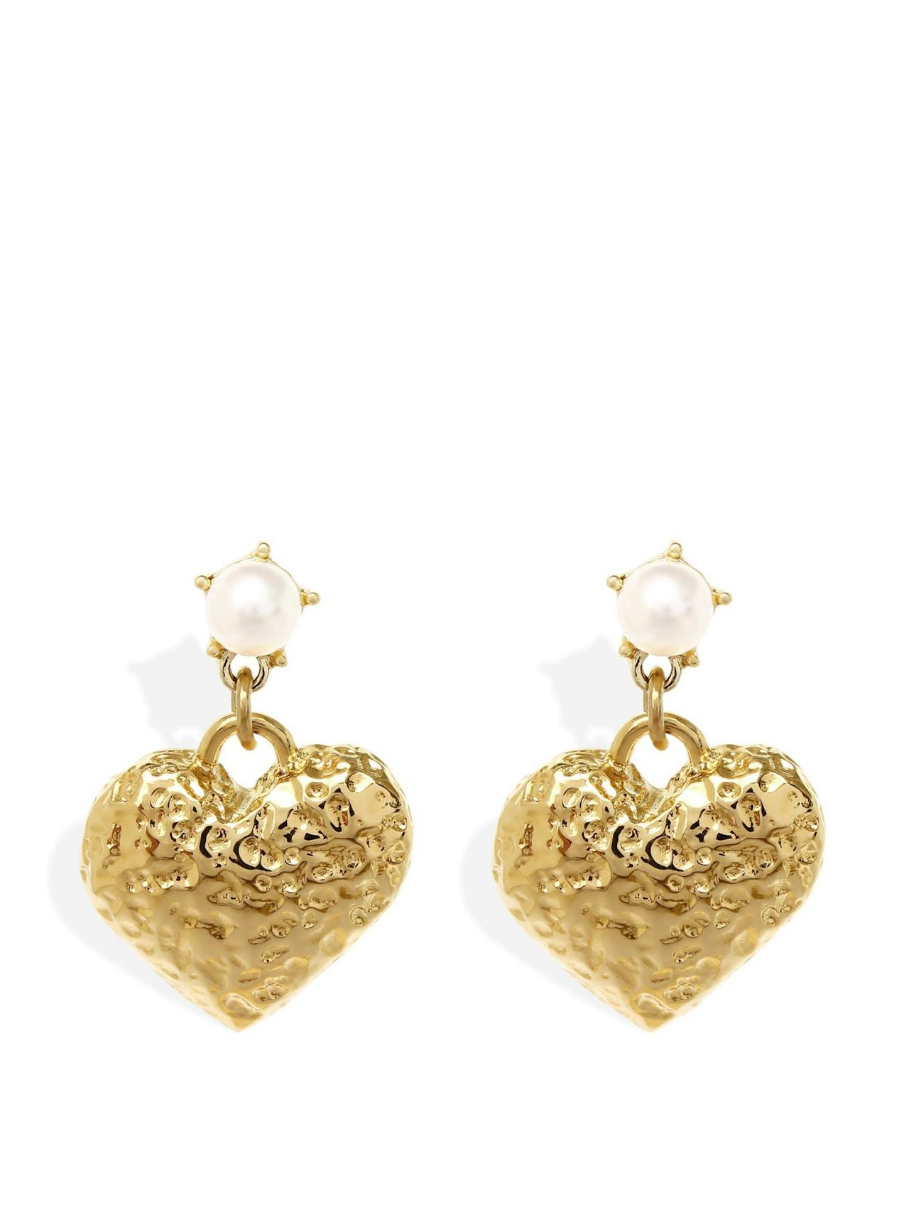 Gold Sadie earrings with pearl