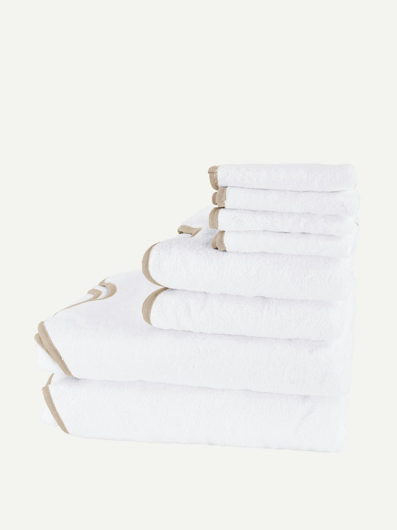 Signature Amelia scalloped bath towel bundle