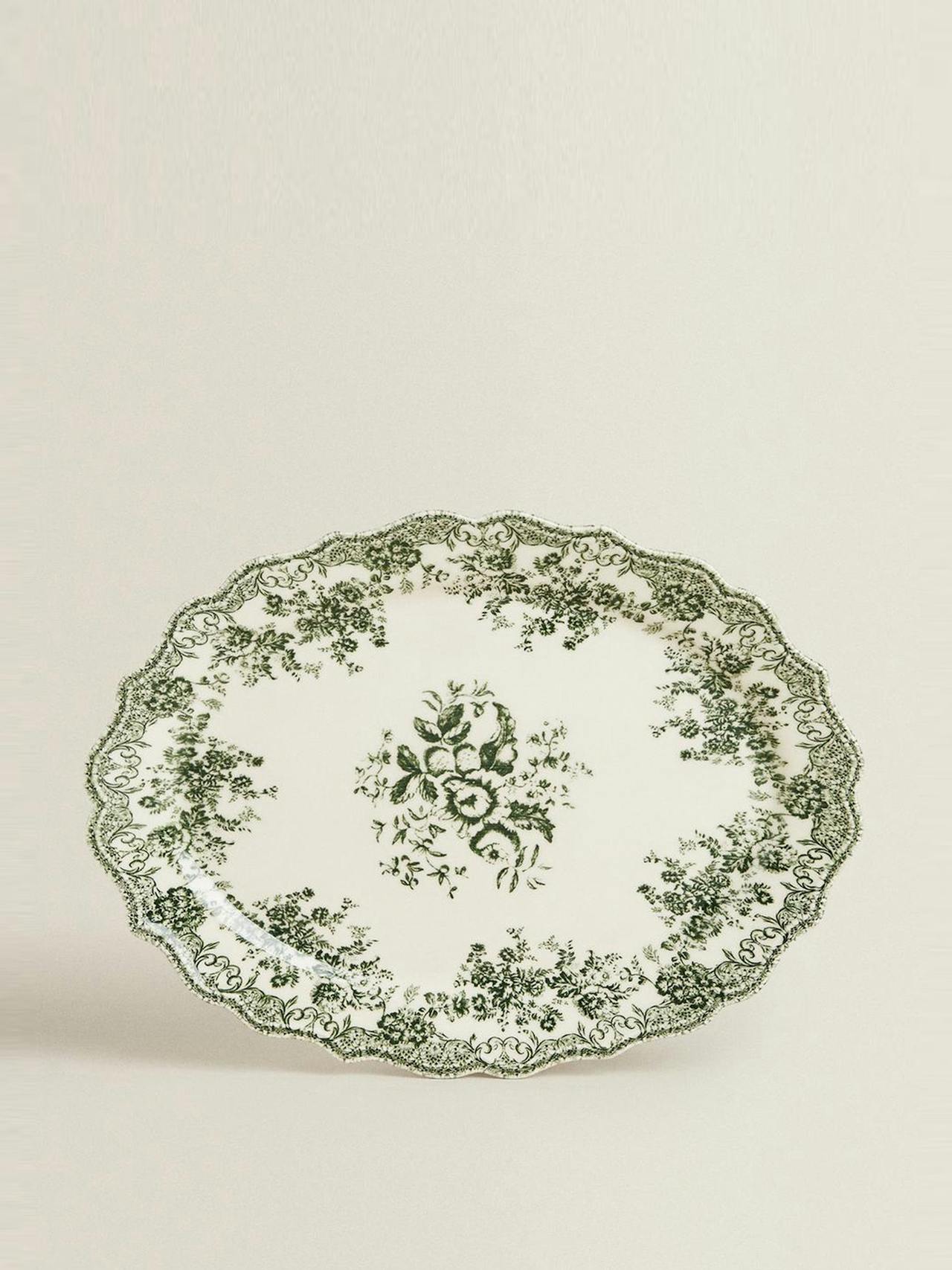 Floral earthenware dinner plate