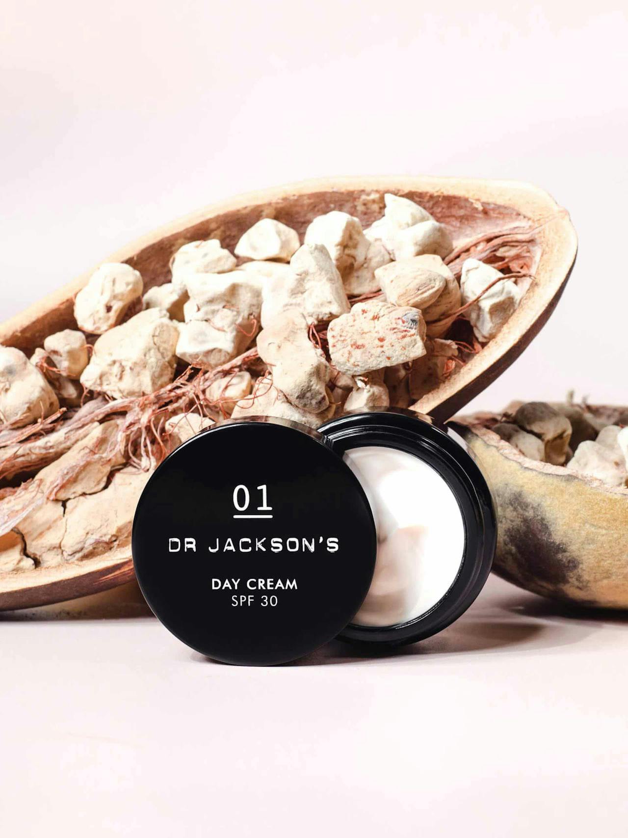 Discover Dr Jackson's Skincare on Collagerie. Shop the clean beauty brand with the finest natural ingredients for your skin routine. Fully vegan, science-led beauty products on Collagerie. Free Shipping & Free Returns to the UK | Collagerie.com