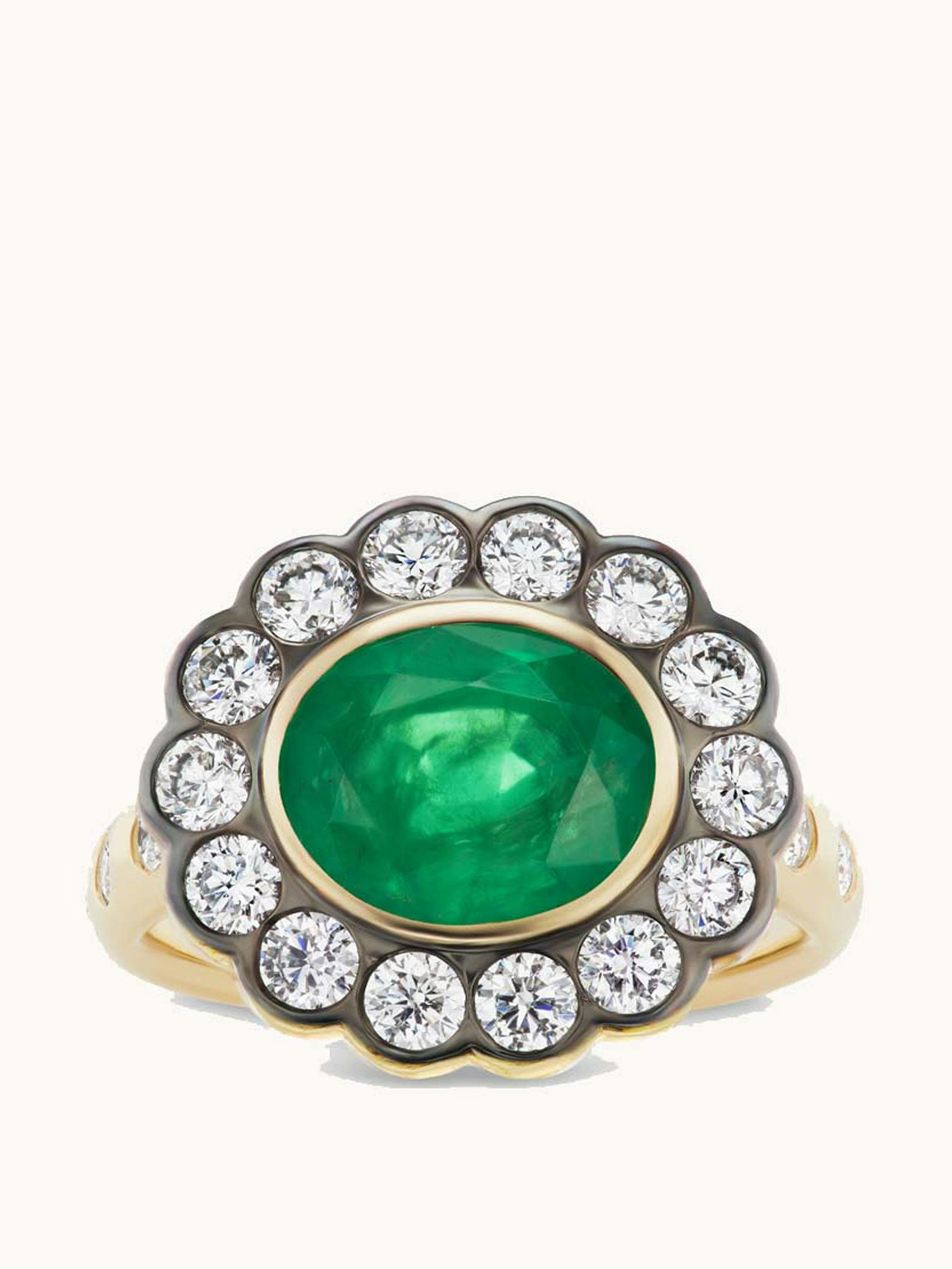 Alexandra ring in emerald