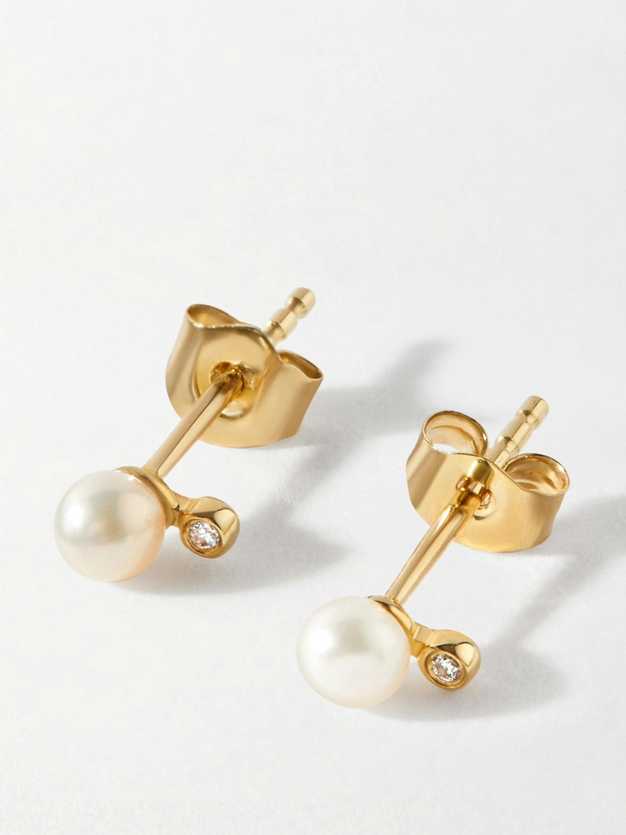 Pearl diamond stud earrings
