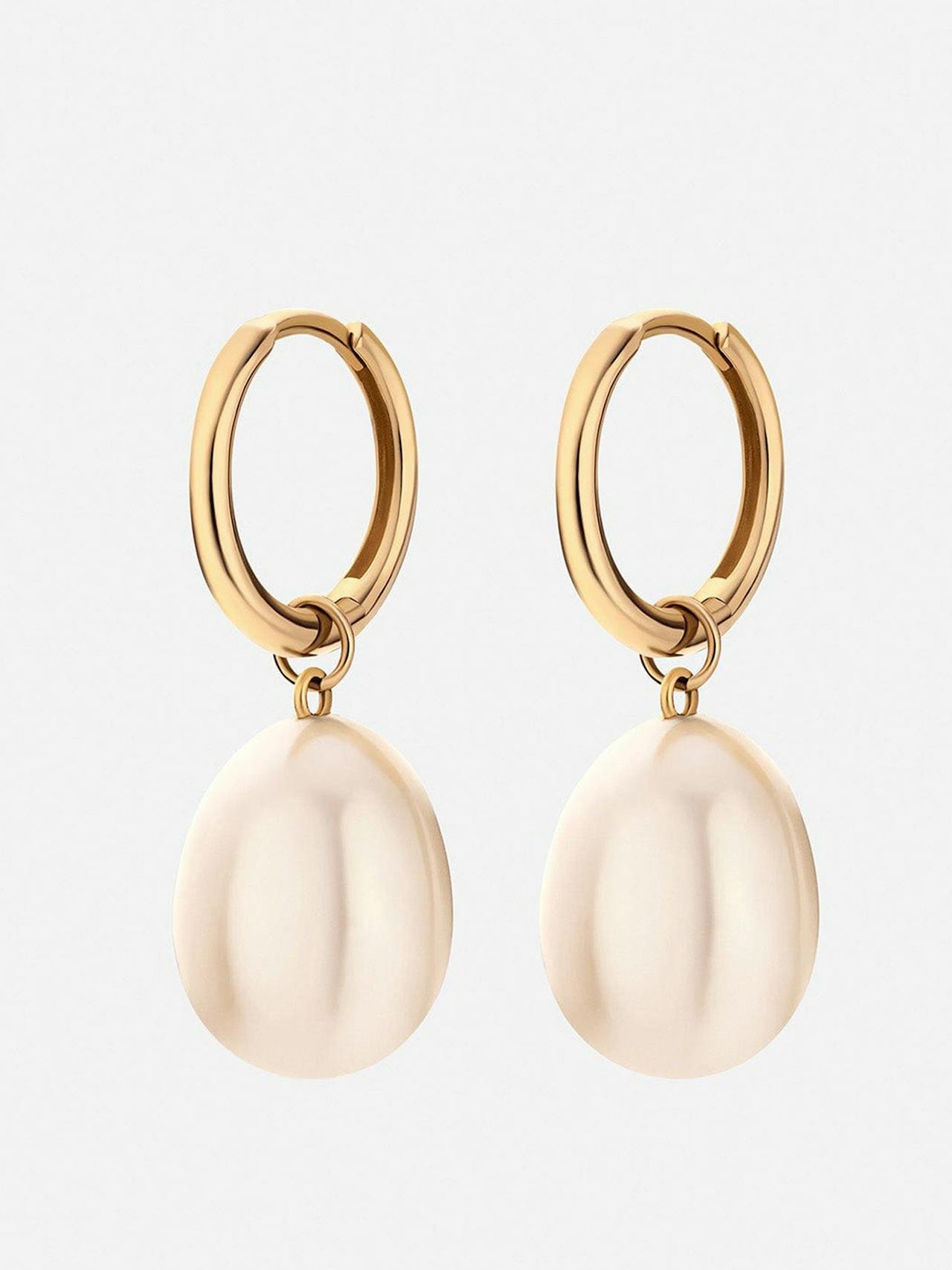 Hera drop pearl earrings