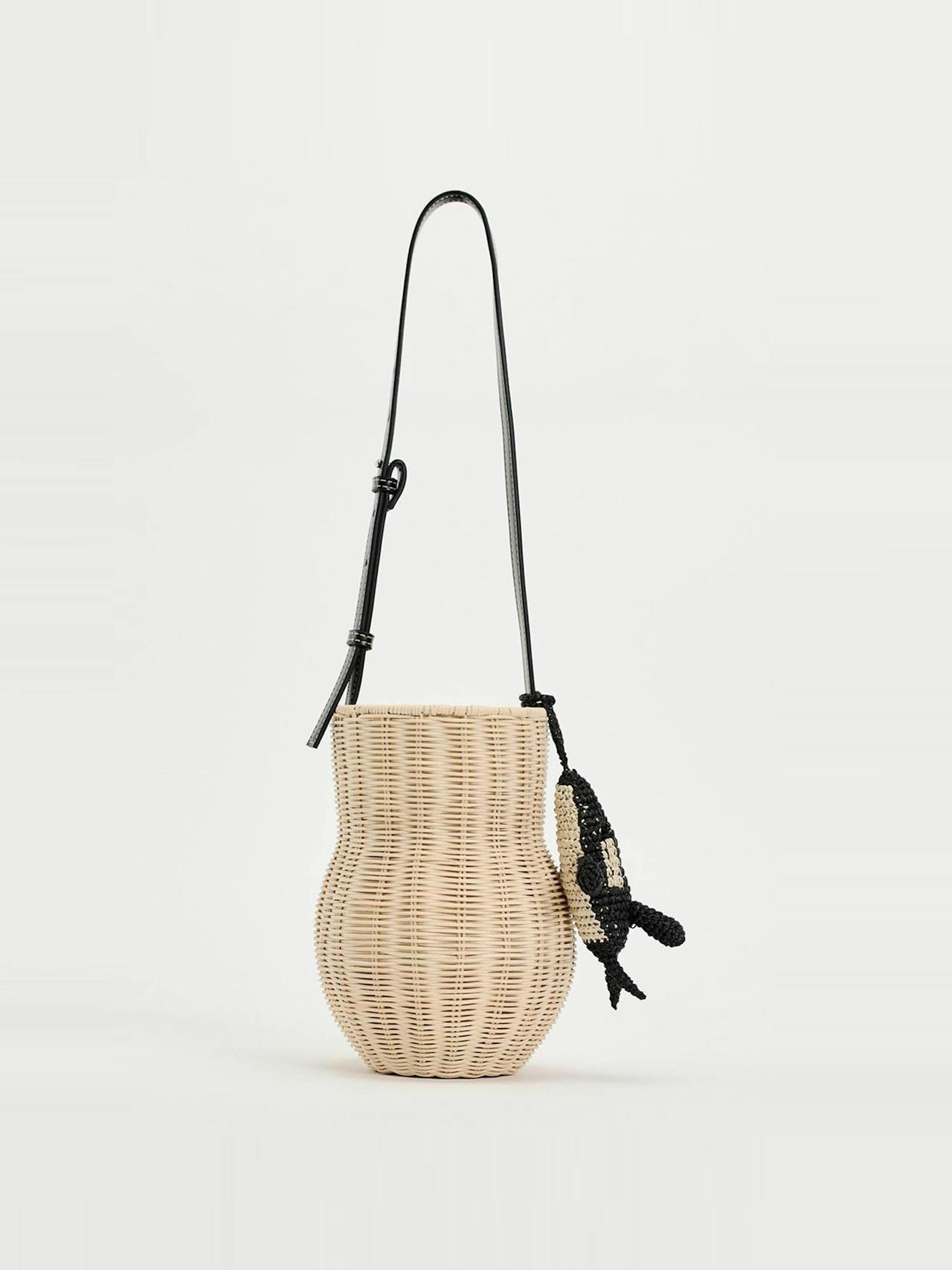 Basket shoulder bag