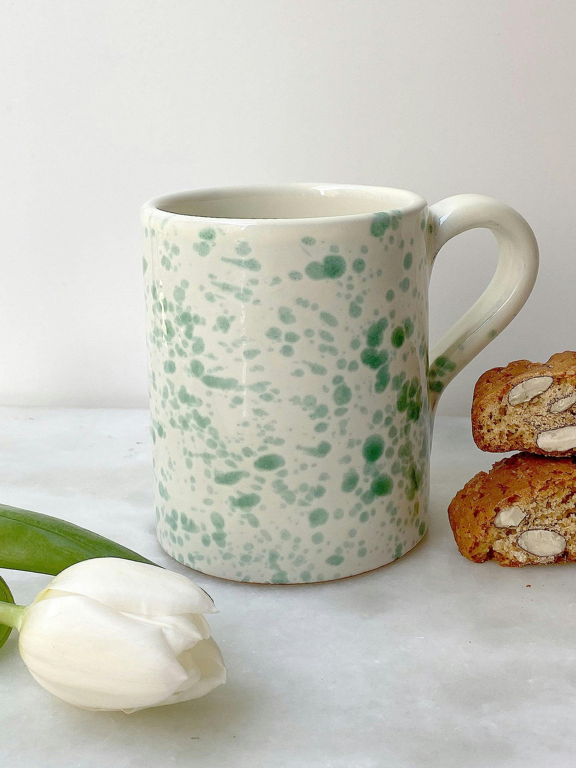 Coffee mug in pistachio