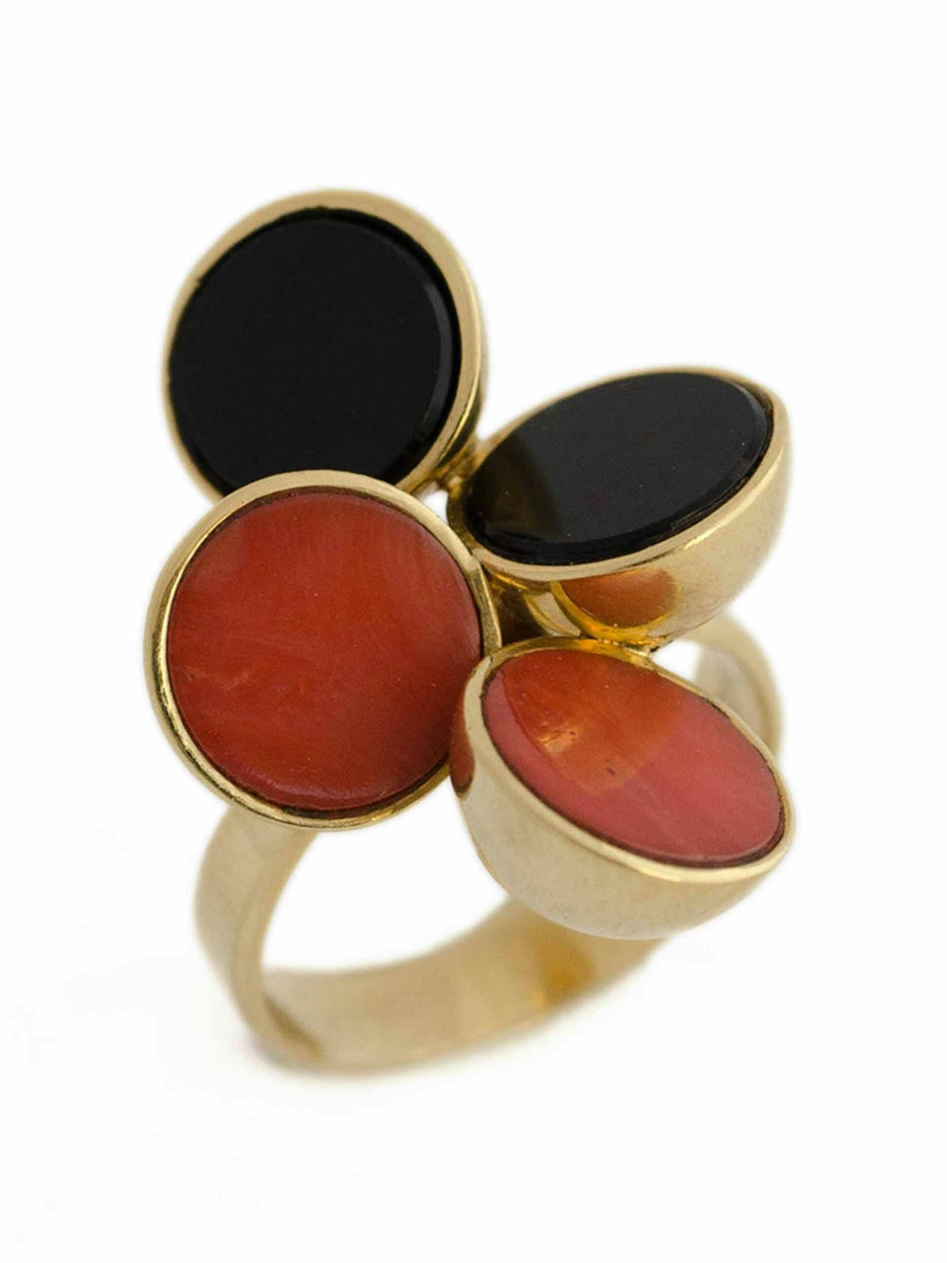 Coral and black onyx ring