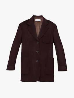 The Earl brown blazer coat by Issue Twelve is single-breasted with a strong shoulder and a curved hem. Perfect for Autumn Winter. Collagerie.com