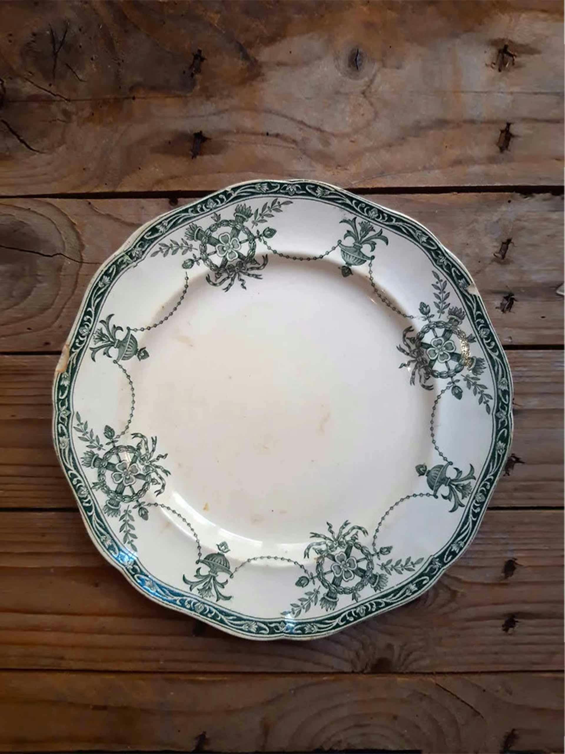 Patterned plate
