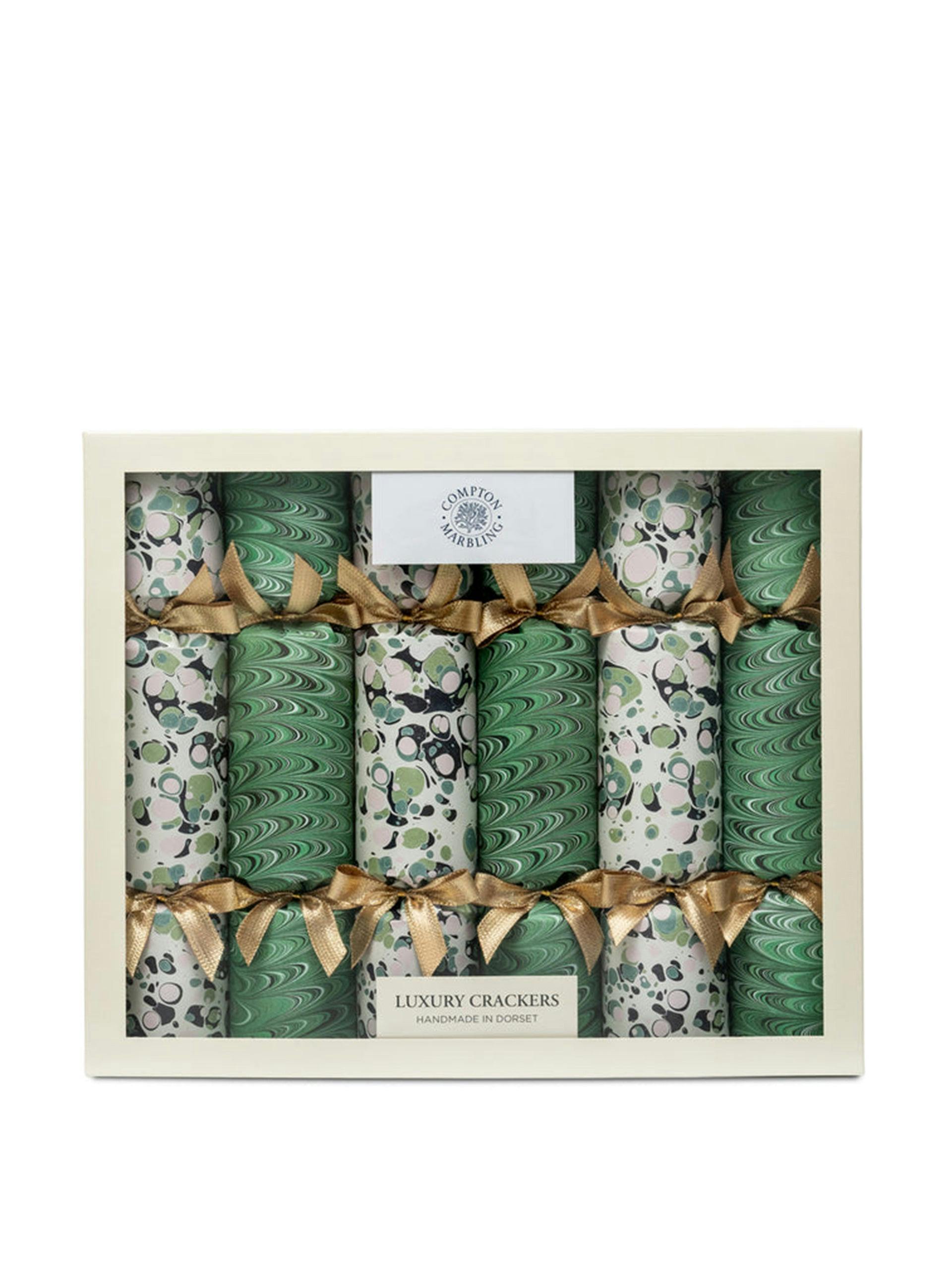 Christmas crackers with marble print