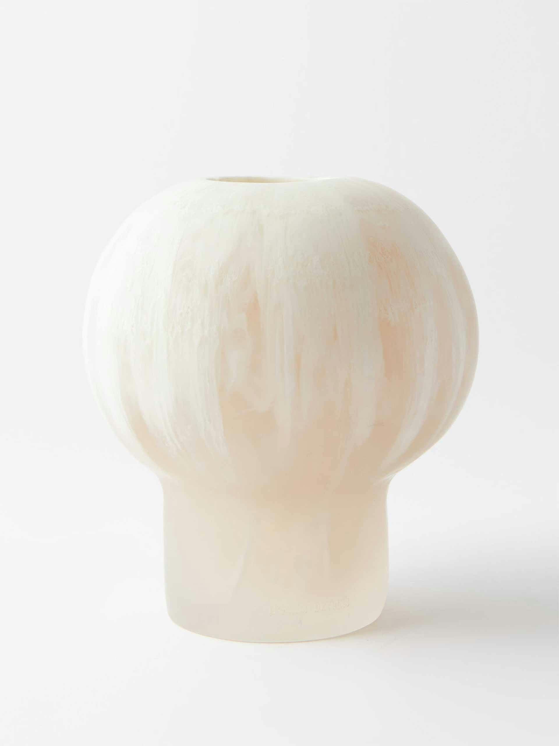Resin round pearl vase