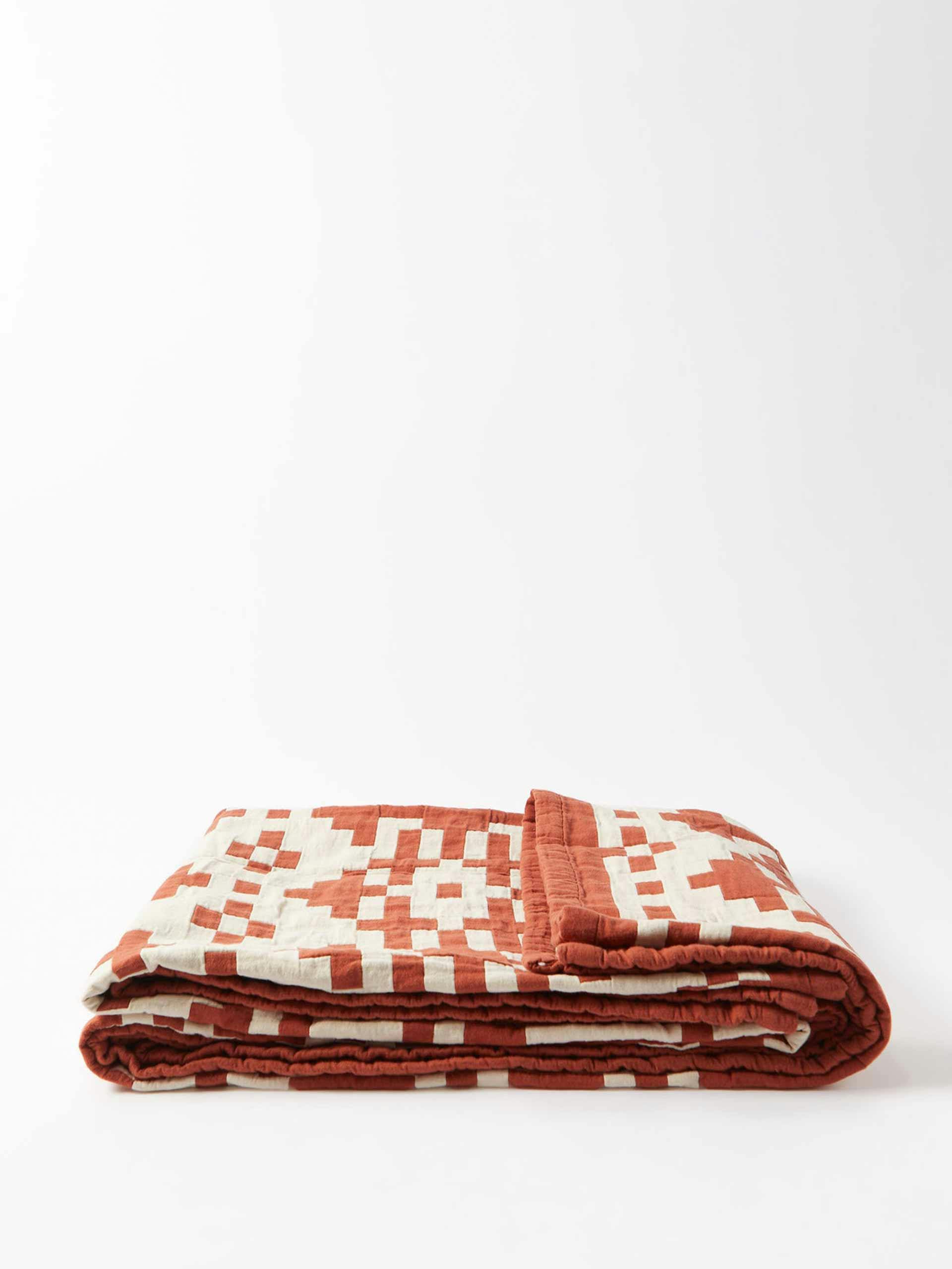 Geometric cotton-matelassé blanket