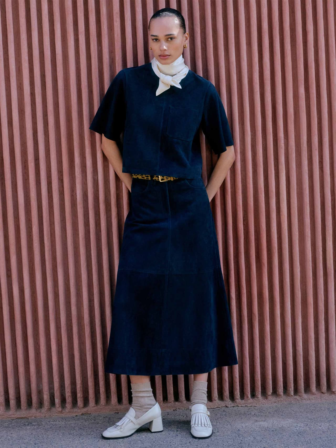 me-em-holding-campaign-4