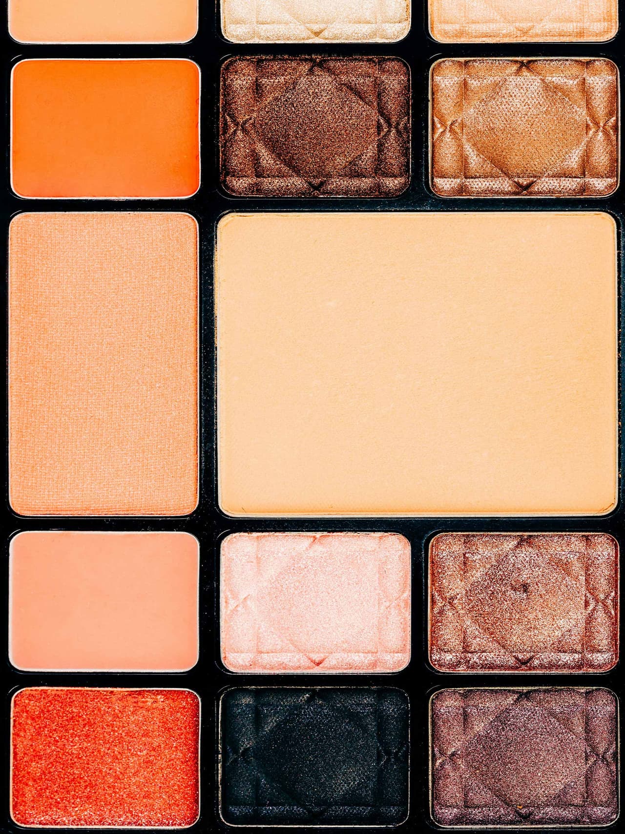 beautgifts-holding-behnam-norouzi