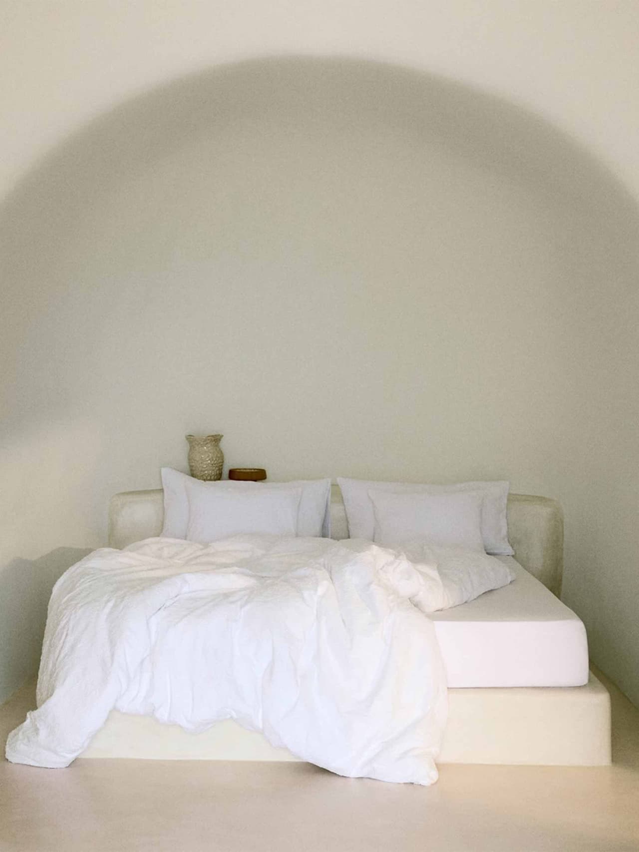 white-holding-hm-home Image: H&M