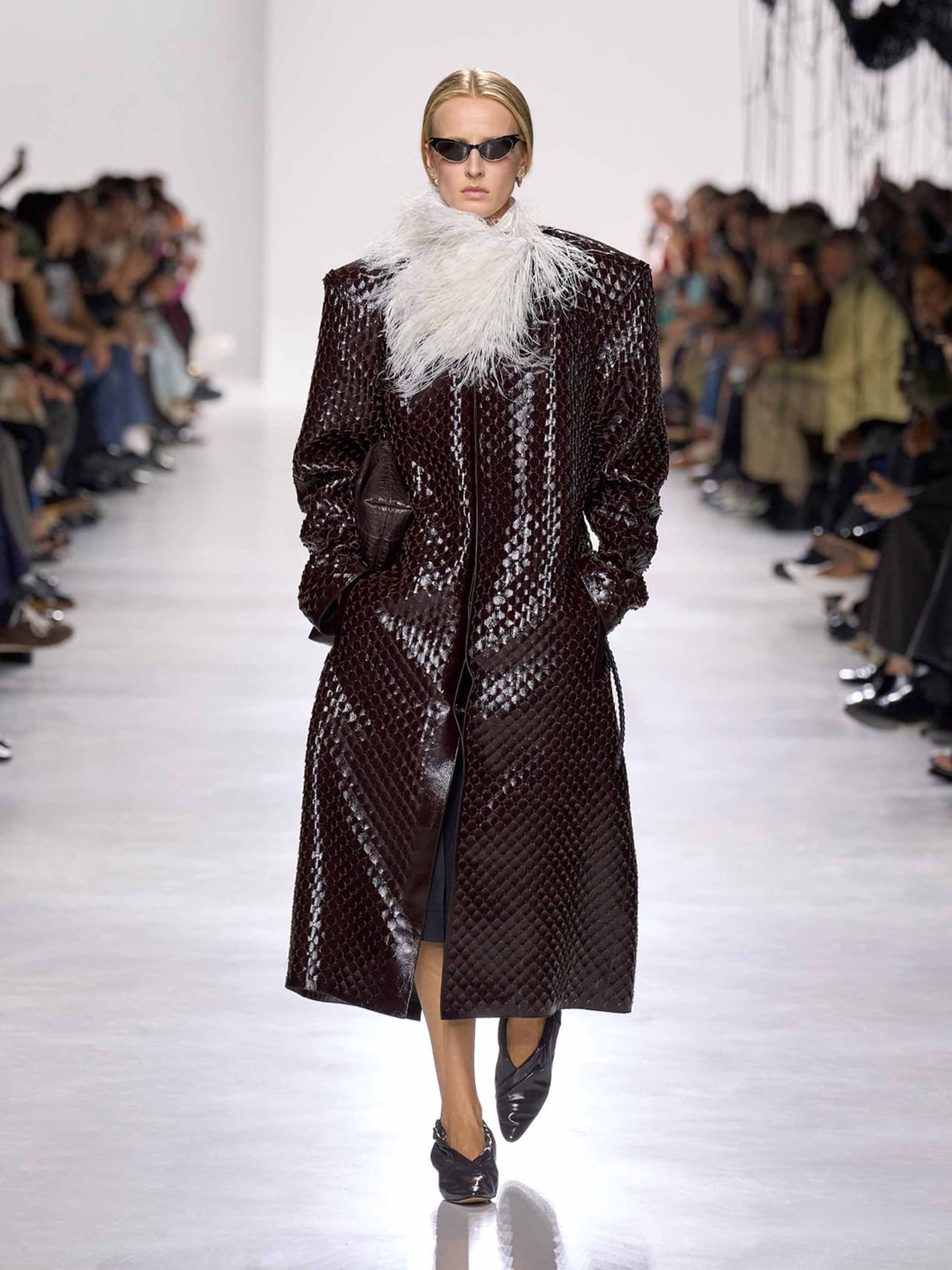 bydesigner-holding-bottega-ss26-1 Image: Bottega Veneta SS26