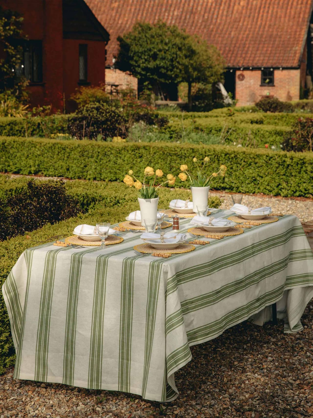 body-summertable-holding-rebecca-udall-3 Image: Rebecca Udall