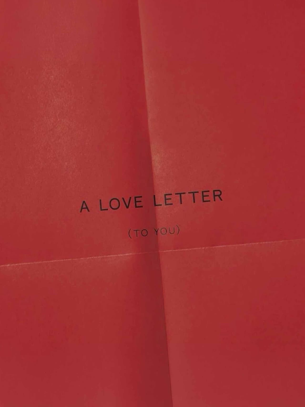 gifts-for-her-holding-unknown