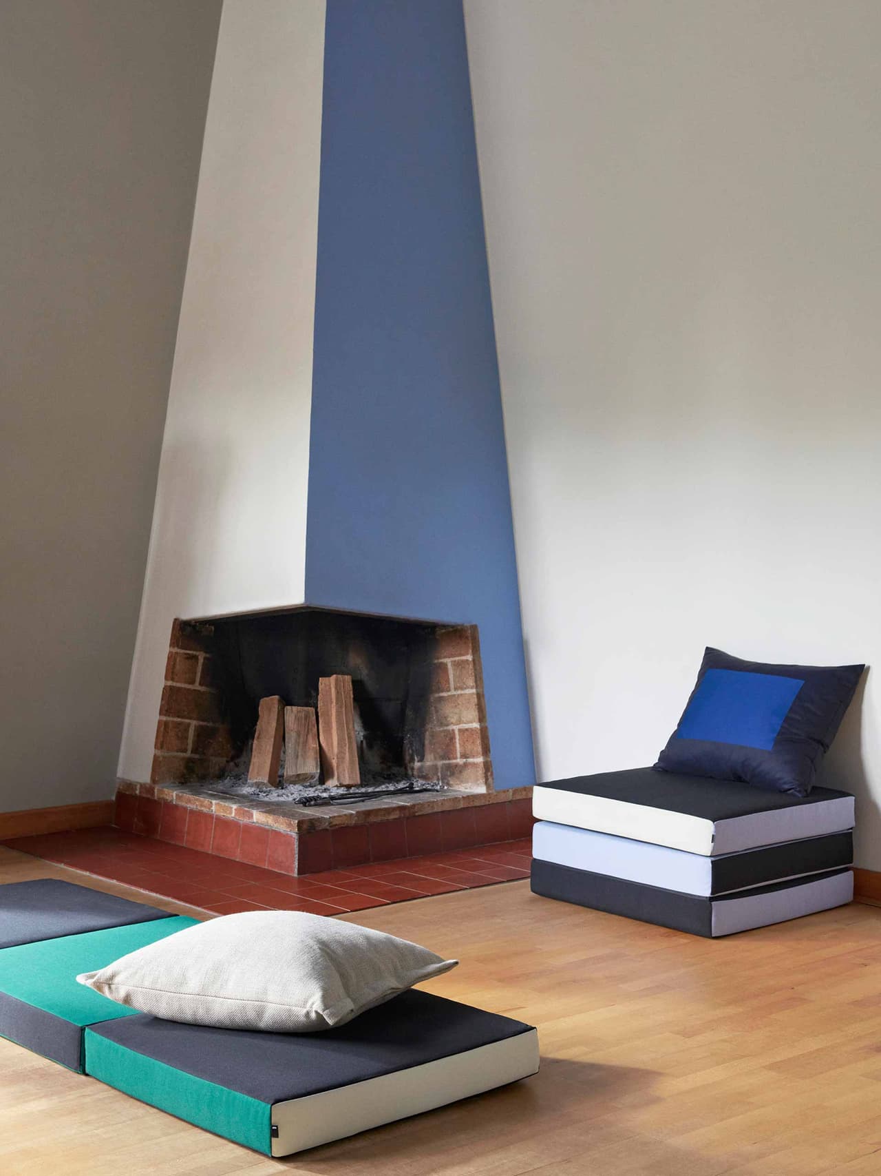 colour-interiors-holding-hay Image: HAY