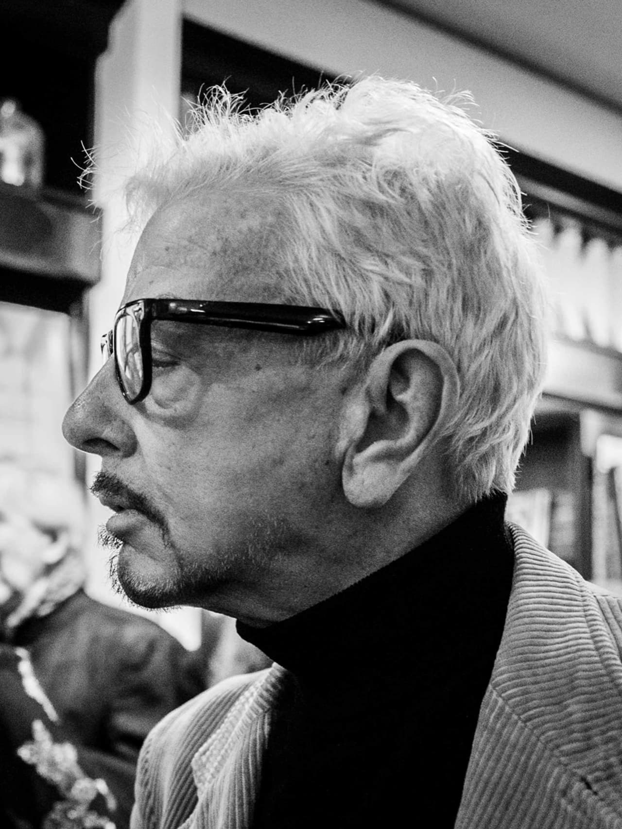 wbd-holding-nicky-haslam Pictured: Nicky Haslam. Image: Louis Burrows