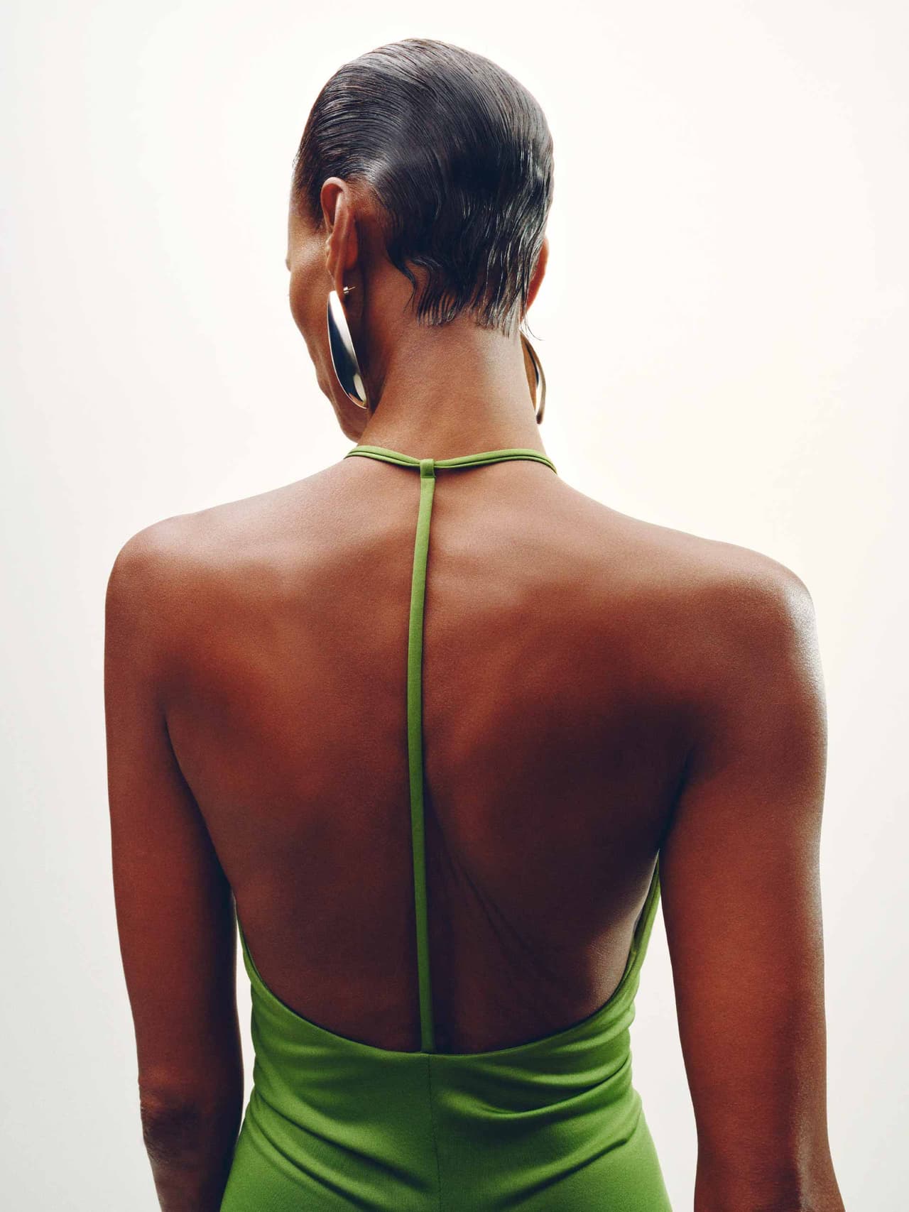 nap-holding-event-dressing