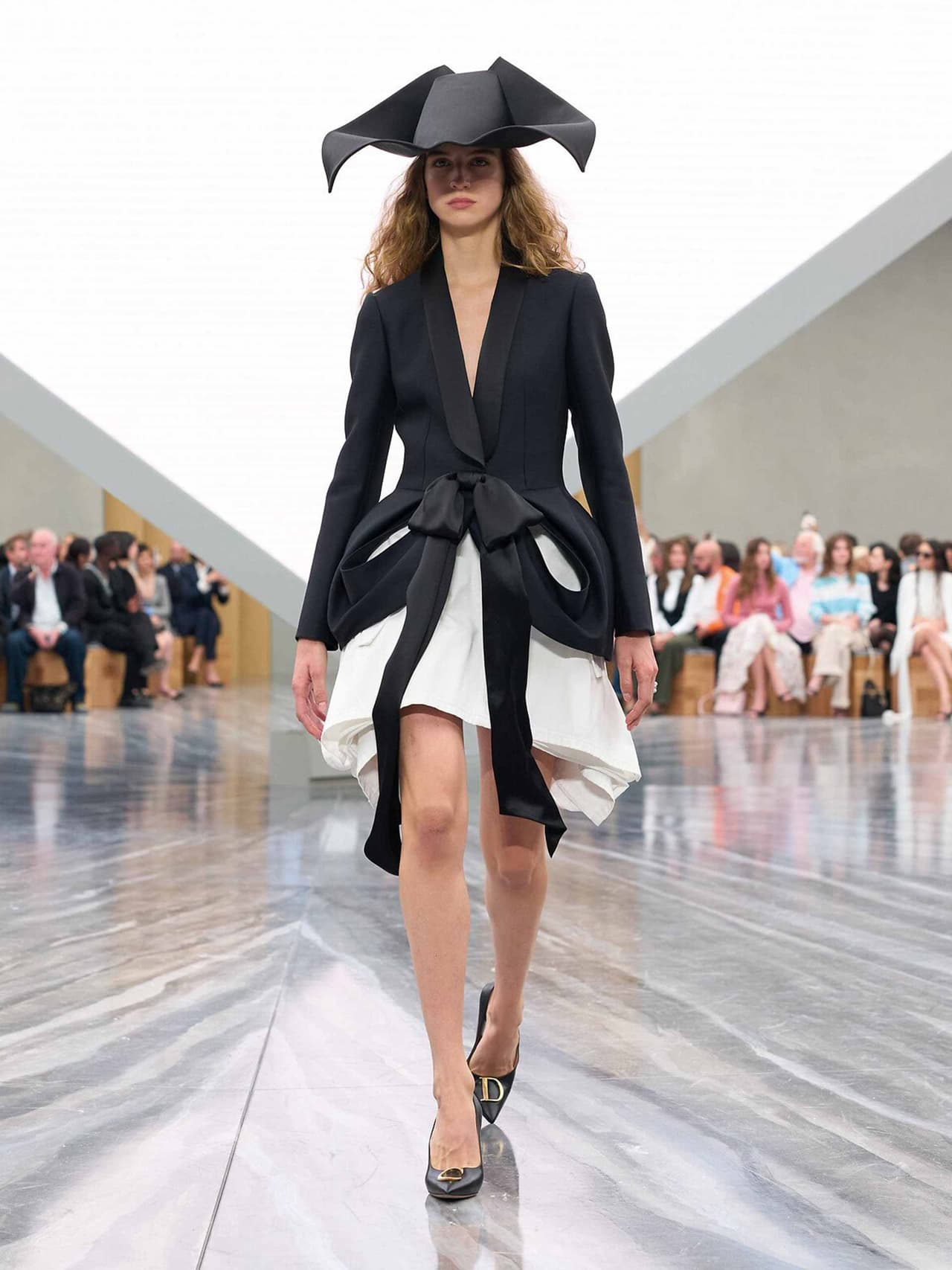 dior-sailor-mood-holding-dior-ss26-1 Image: Dior SS26