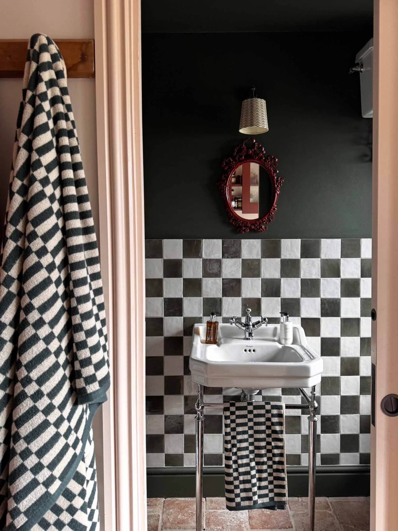 kws-holding-bathroom-1