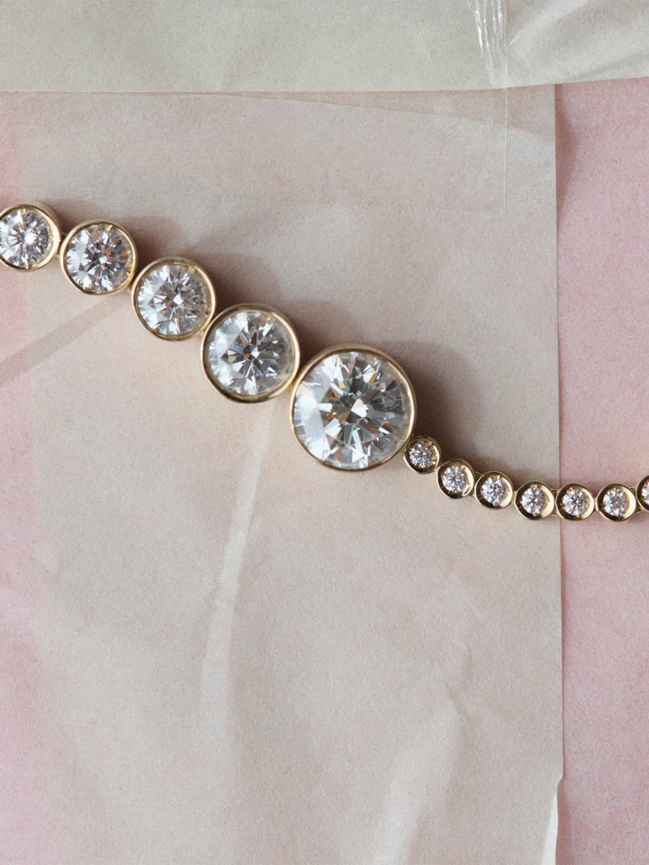 jewellery-holding-sophie-bille-brahe