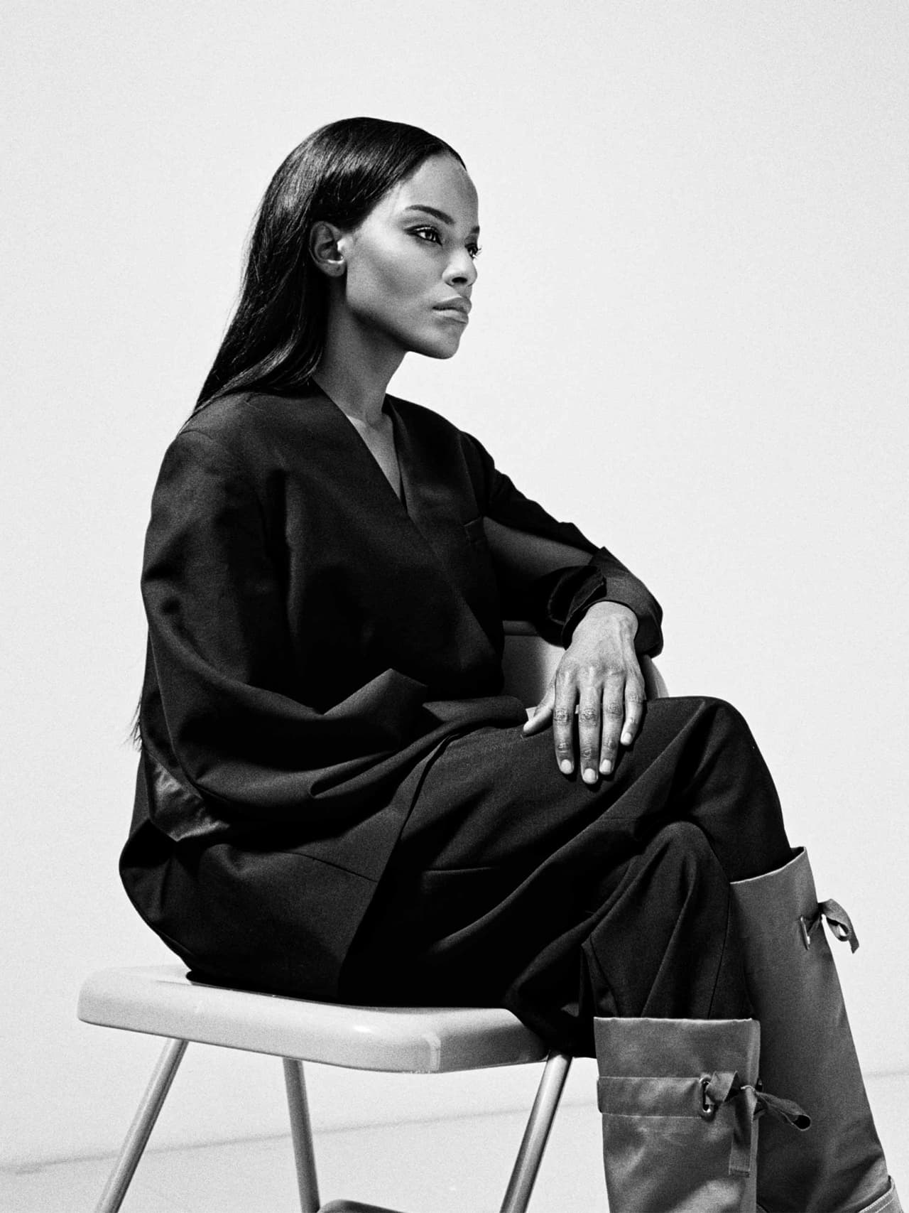 ms-holding-body Pictured: Mimi Shodeinde