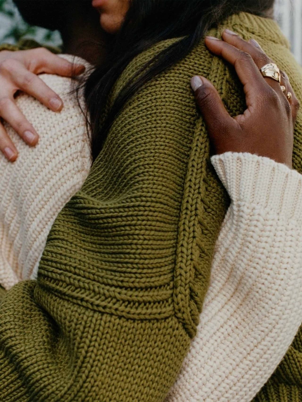 knitwear-holding-sezane