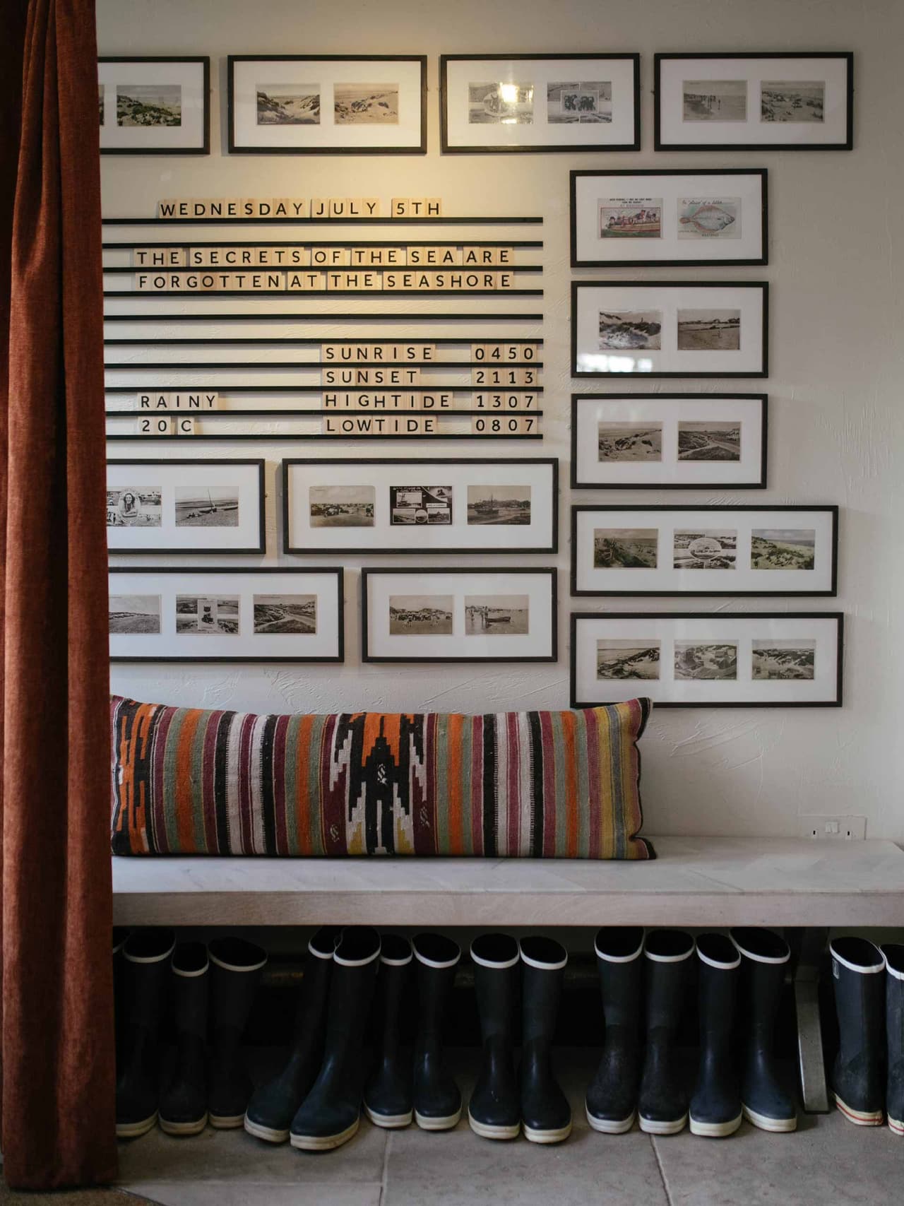 gallivant-holding-09