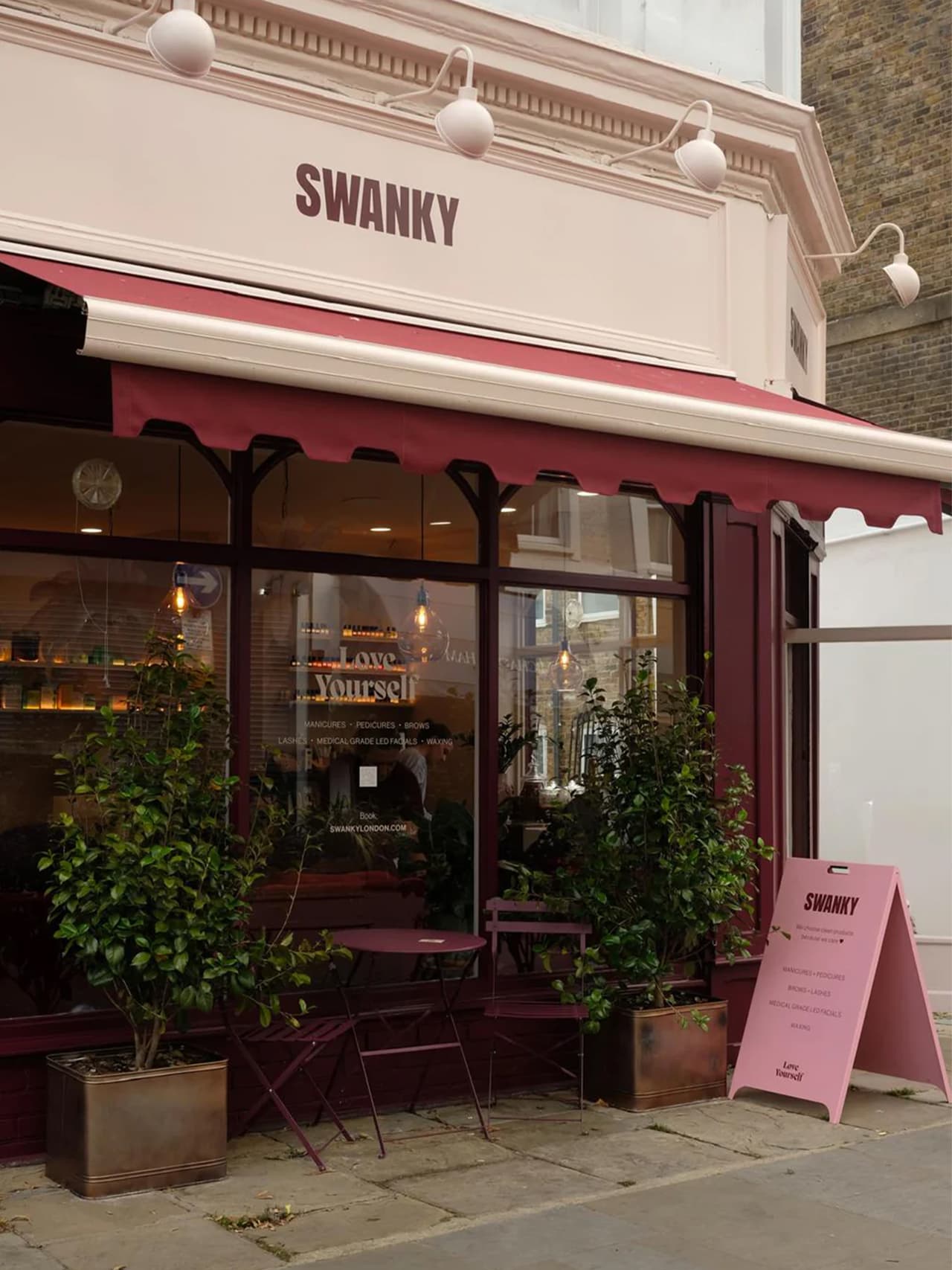 london 2 Image: Swanky, Portobello Road