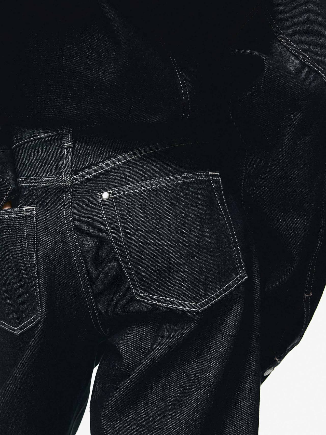 dark-denim-holding-hm