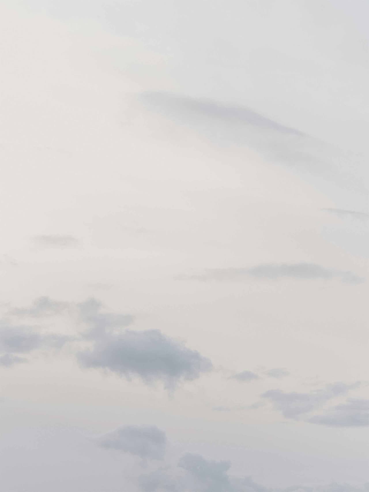 cloudancer-holding-annie-spratt-unsplash