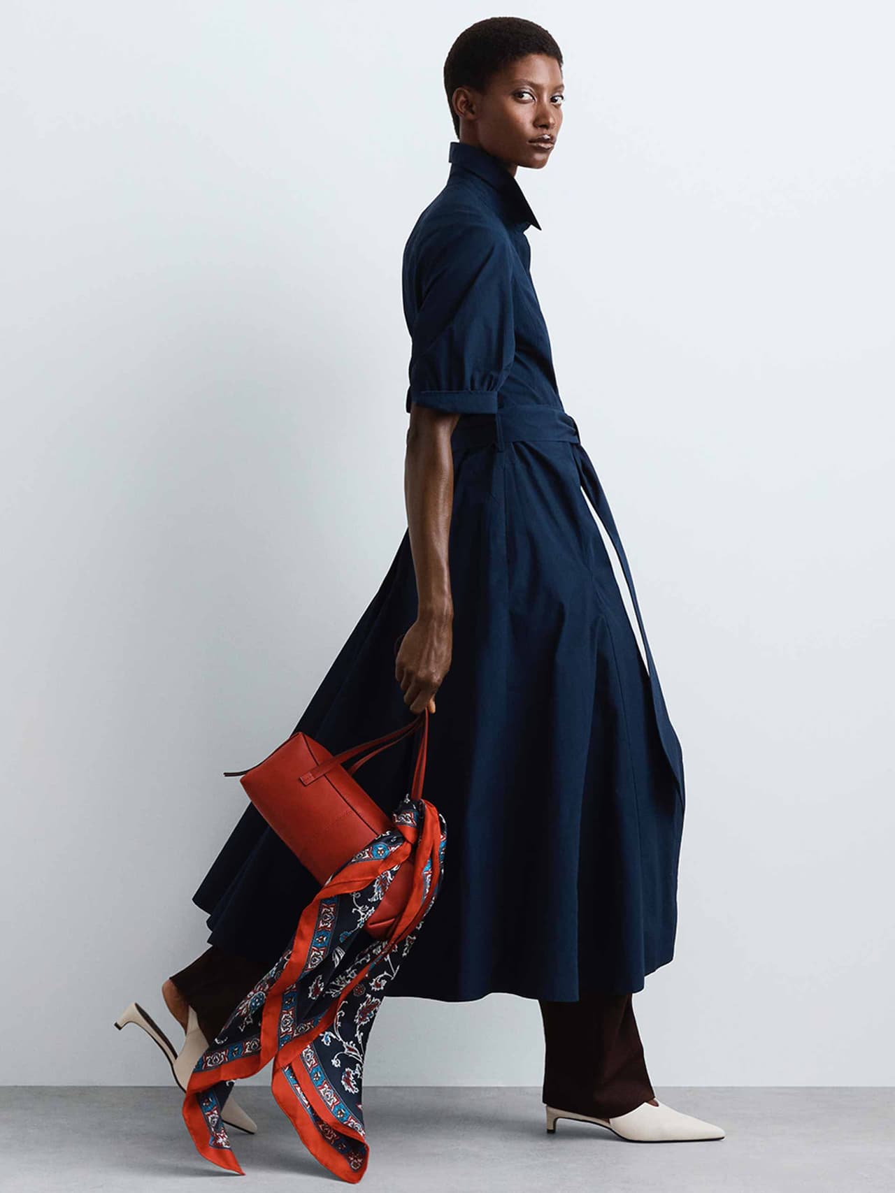 johnlewis-holding-campaign-2