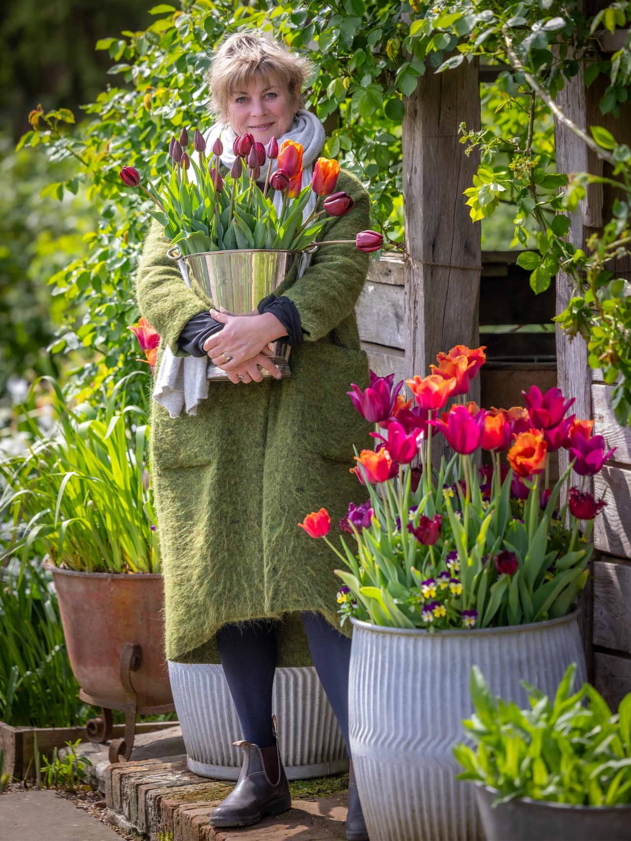 gardenmonth-holding-sarah-raven-portrait