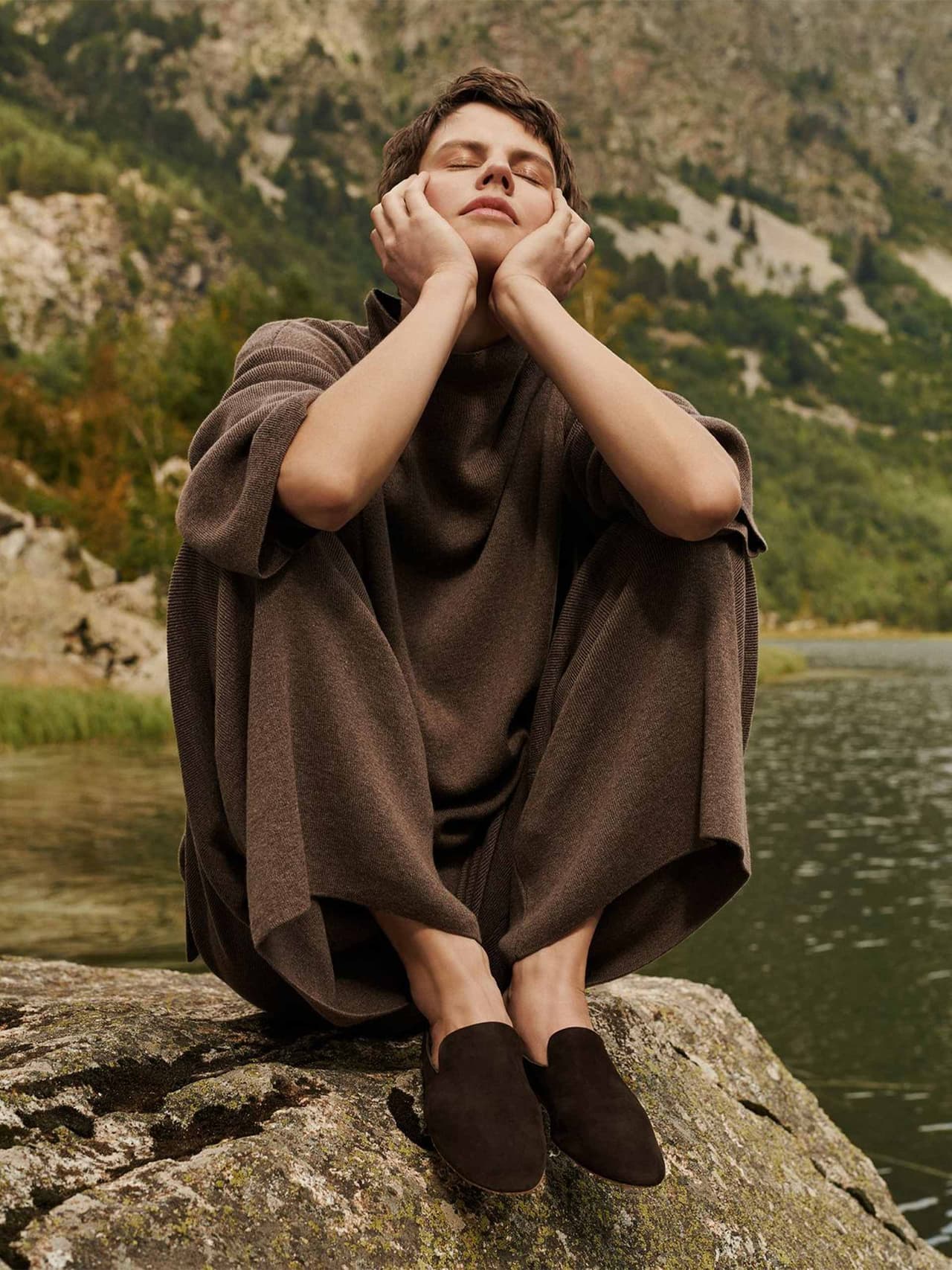 earth-day-holding-mango