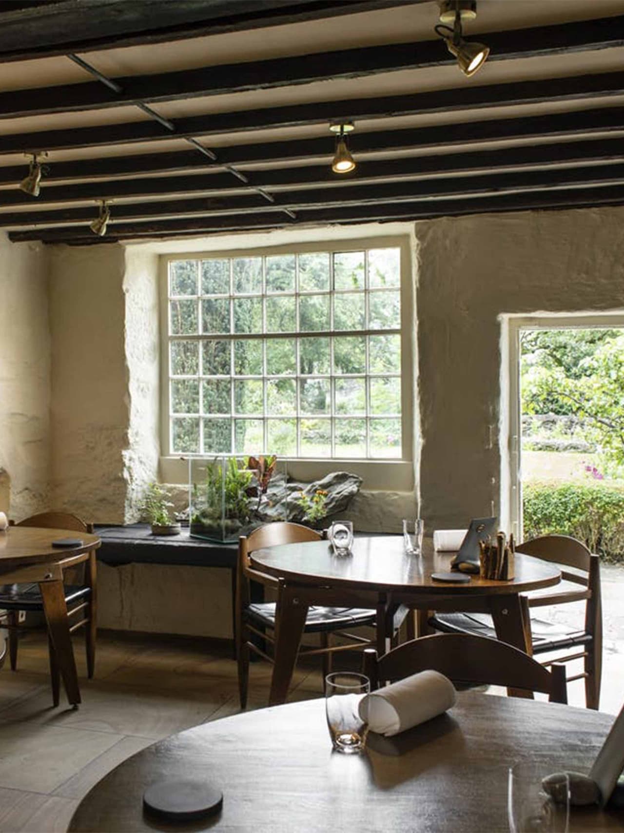 lenclume-holding-1